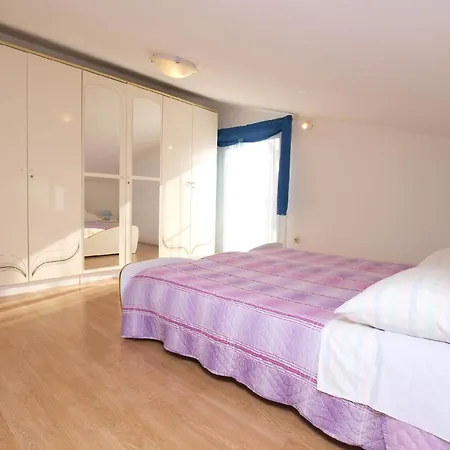 Apartment Fuer 4 Personen Ca 50 Qm In Rovinj, Istrien Istrische Riviera Rovinj