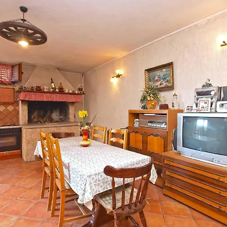 Fuer 4 Personen Ca 50 Qm In Rovinj, Istrien Istrische Riviera Apartment *